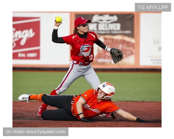 数据分析：本季美国大学垒球联赛，球队场均得分与安打数较上季显著上升